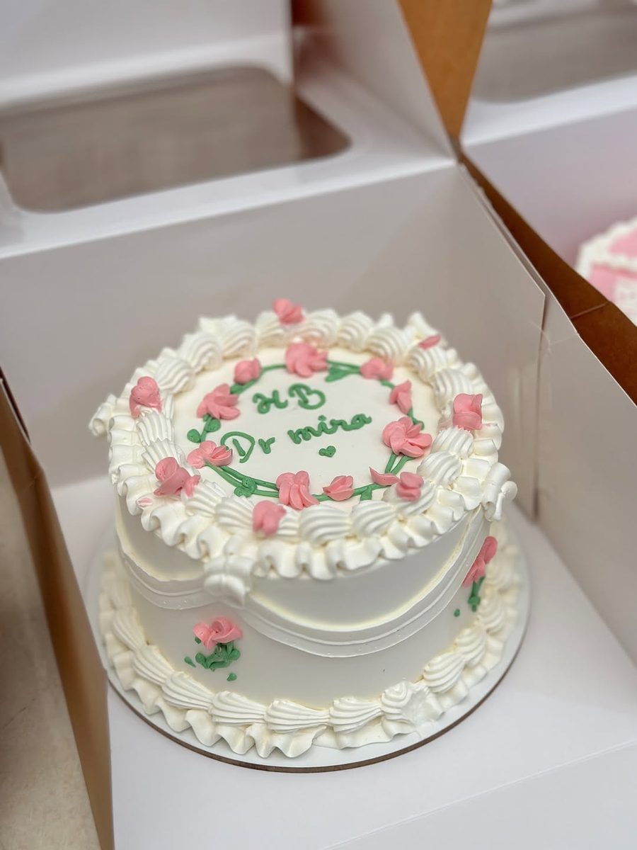 Vintage cake 6/8 servings — Mimi Cake